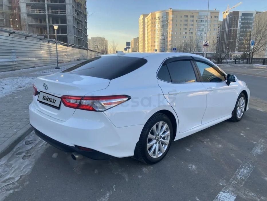 TOYOTA camry V70 LE