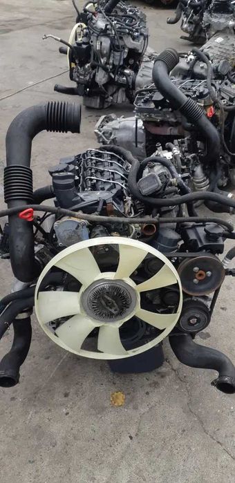 motor si cutie Iveco daily orice an si alte piese.