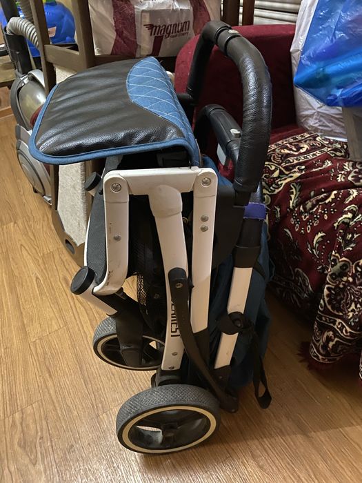 Продам прогулочную детскую коляску