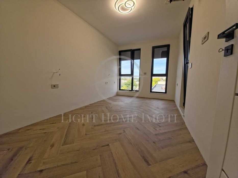 Продава се Тристаен апартамент в Пловдив, Каменица 2 - 113 кв.м за 1921 €/кв.м - Снимка #5
