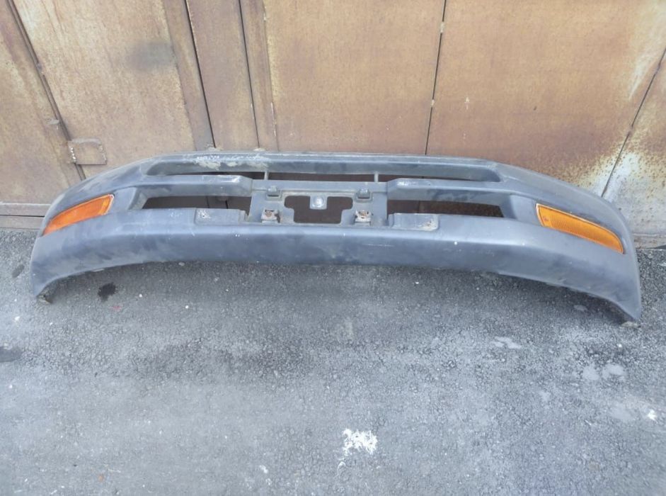 Продам бампер на Рав4