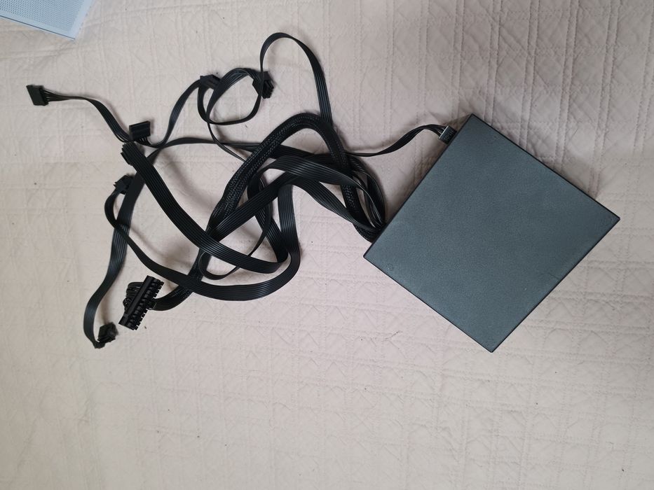 Sursa Seasonic 750W
