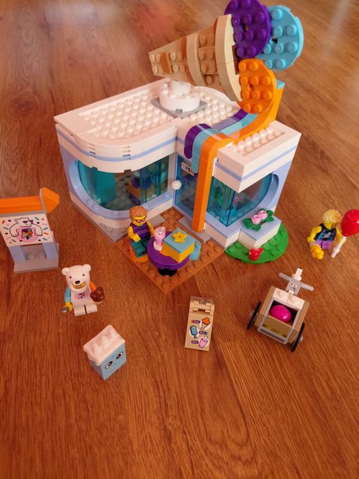 LEGO City - Магазин за сладолед (60363)