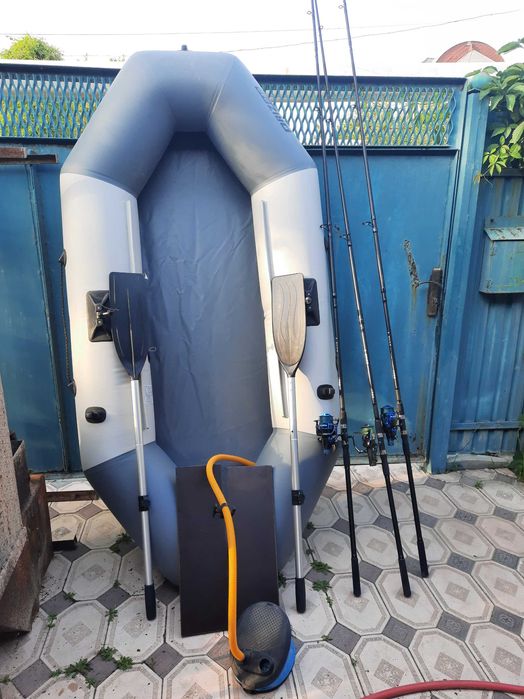 Продам лодку новую