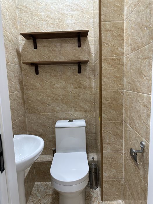 Сдаётся Квартира  в Центре Города ( Ойбек)