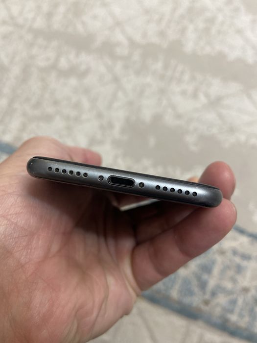 Продам Iphone 8, 64gb