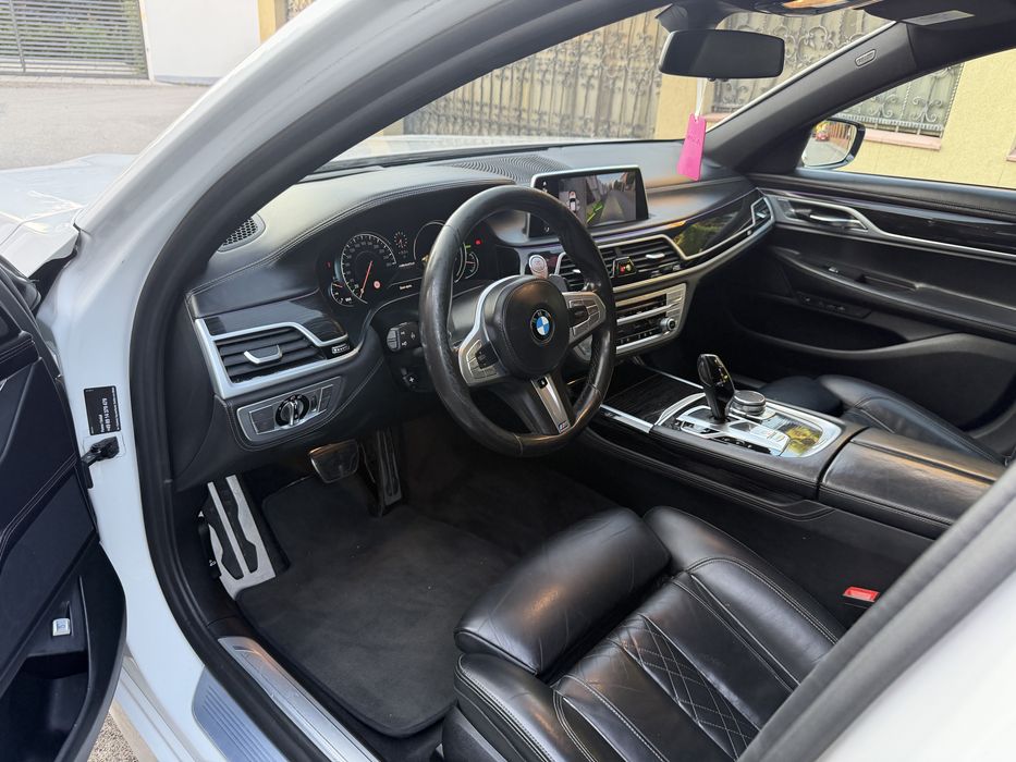 Bmw Seria 7 2018 M Paket Trapa