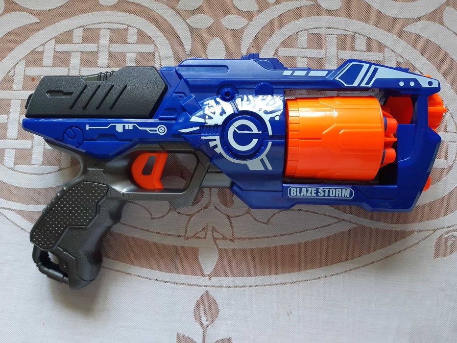 Нов  бластер  играчка