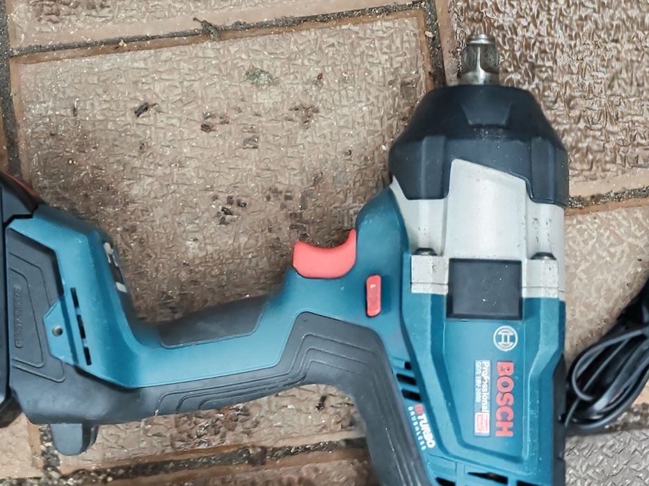 Impact cu patrat 1/2 BOSCH  GDS 18 V -1000  Profesional  , fabr. 2025