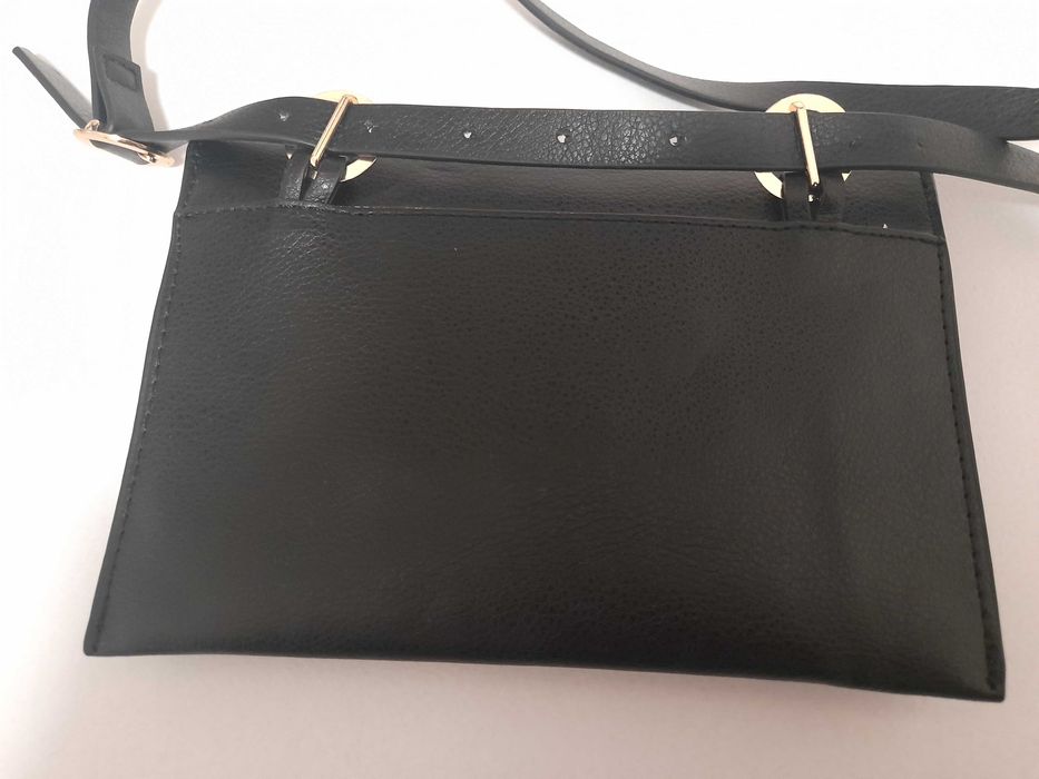 Мини черна чантичка ZARA