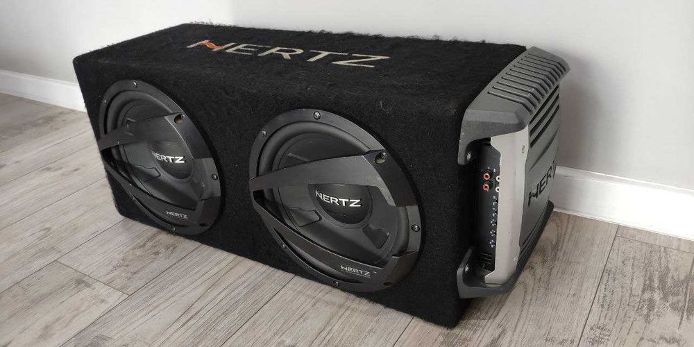 Сабвуфер с усилителем Hertz
