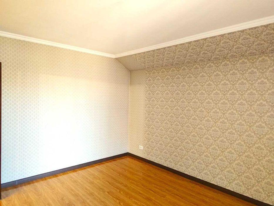 ,,,  Продам 6-ти комнатный ДОМ в ГОРОДЕ