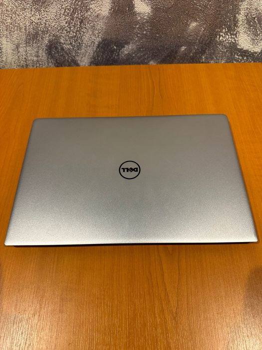 Laptop Dell XPS cu Touchscreen si Incarcator