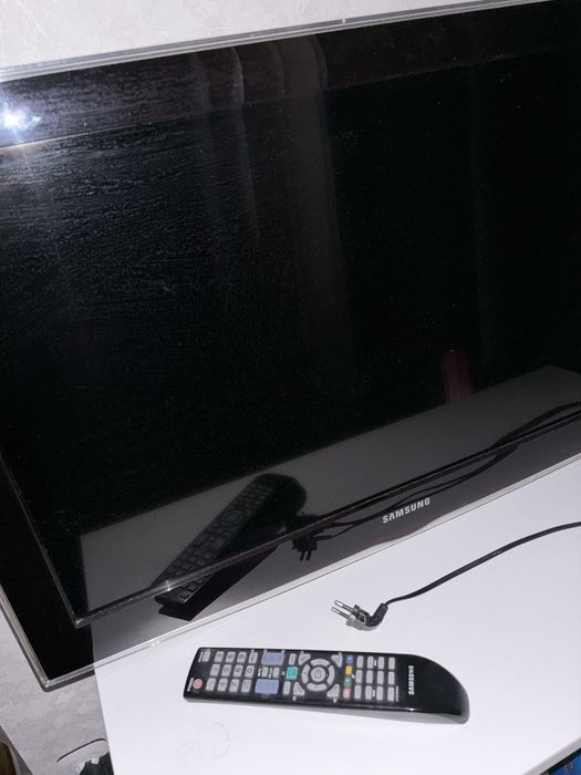 Срочно! Недорого! Телевизор SAMSUNG