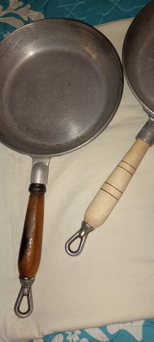 Продаю советские сковородки