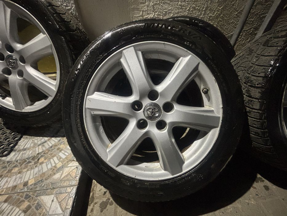 Продам титанки R 17 на TOYOTA