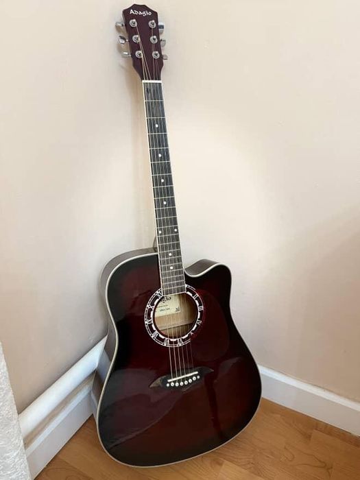Акустический гитара Adagio