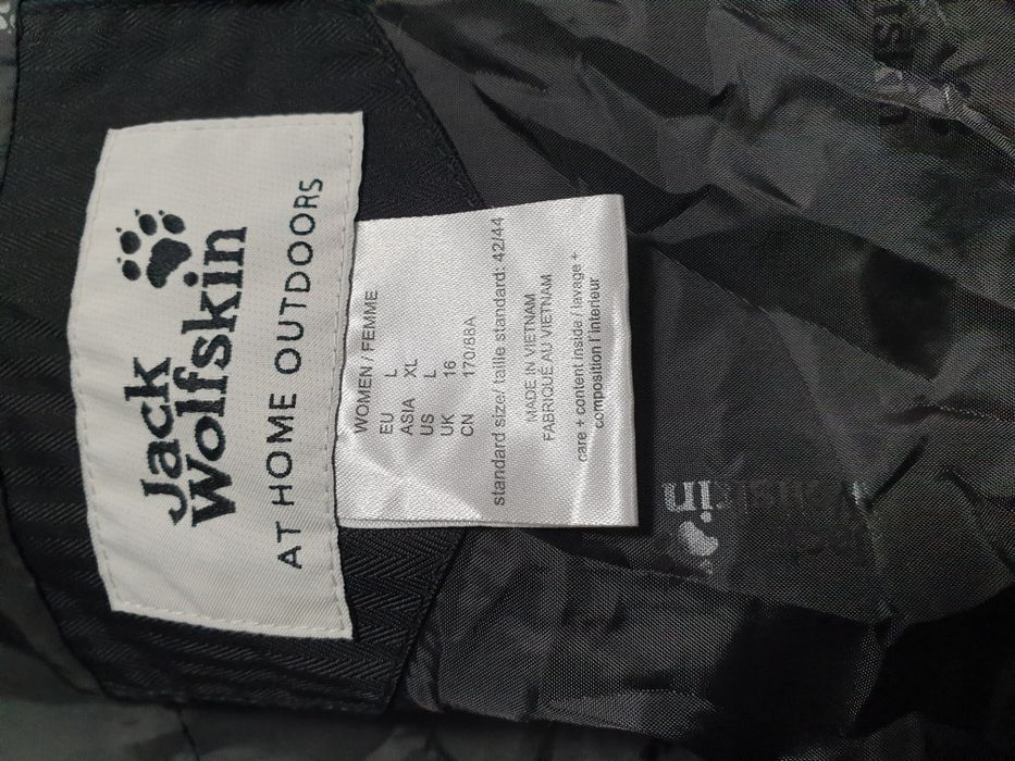 Vand haina 2 in 1 JACK WOLFSKIN de damă marime L
