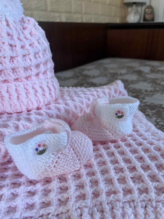 Бебешки дрехи и пелени