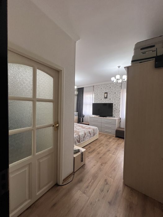 Продается 4-комнатная квартира. Чиланзарский район. Массив Гулистан.