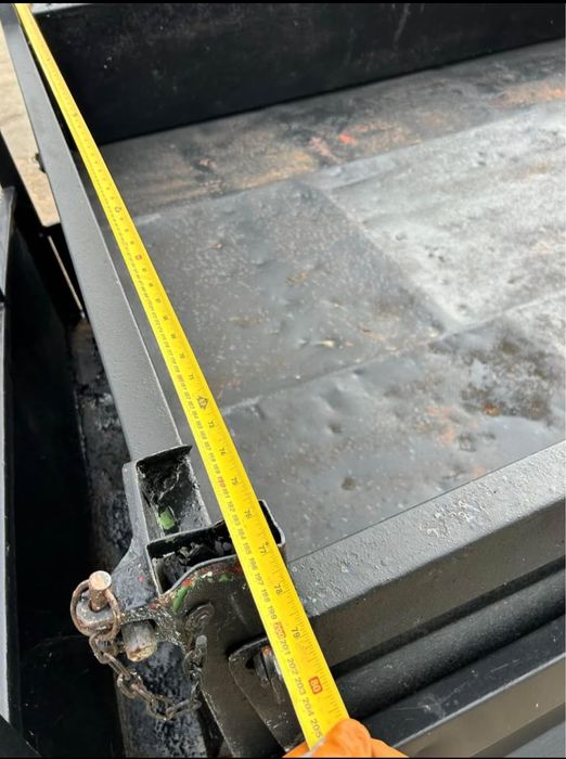 Самосвалнен кош с помпа и цилиндър за бус