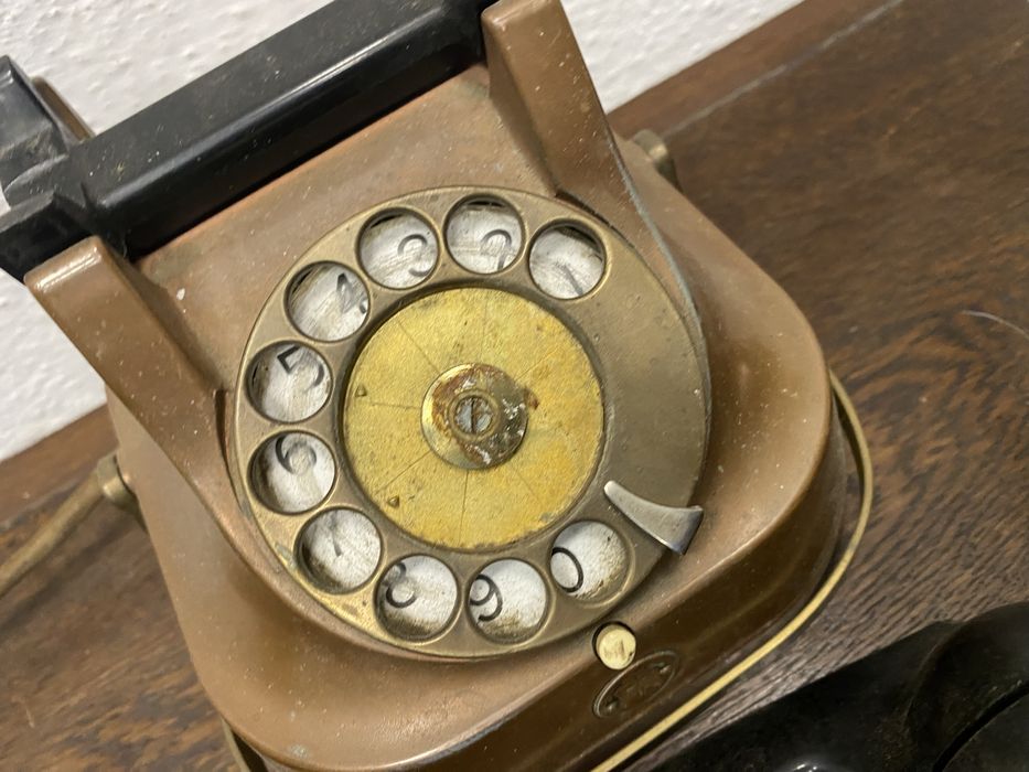 Белгийски телефон RTT 56A ATEA меден корпус 1956 Белгия