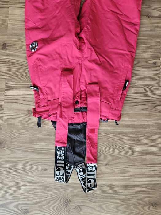 Детски ски екип - размер 10 години.