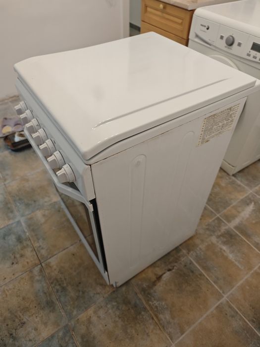 Готварска печка Indesit I5E52E(W) KZ – 50 см