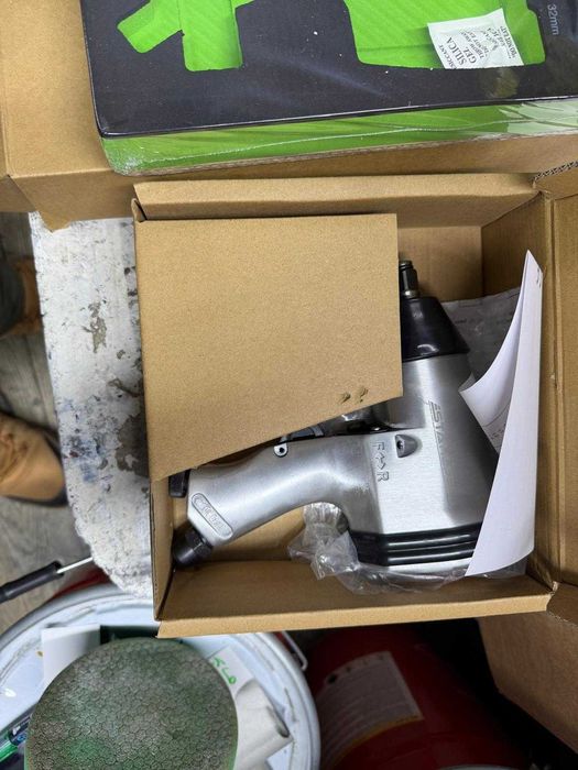 Set de chei pneumatice cu impact