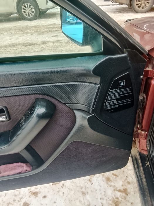 Audi B 3 1991 вишневый