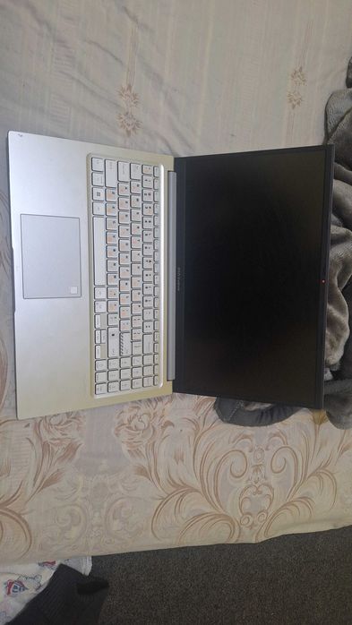 Срочно Notebook Asus vivobuk
