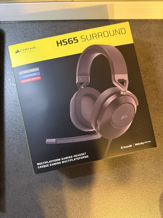 Casti gaming Corsair HS65 Surround