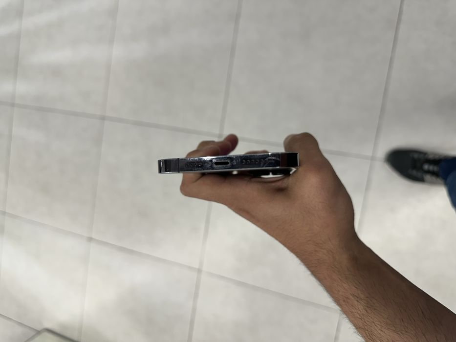 14 pro max срочна сотилади