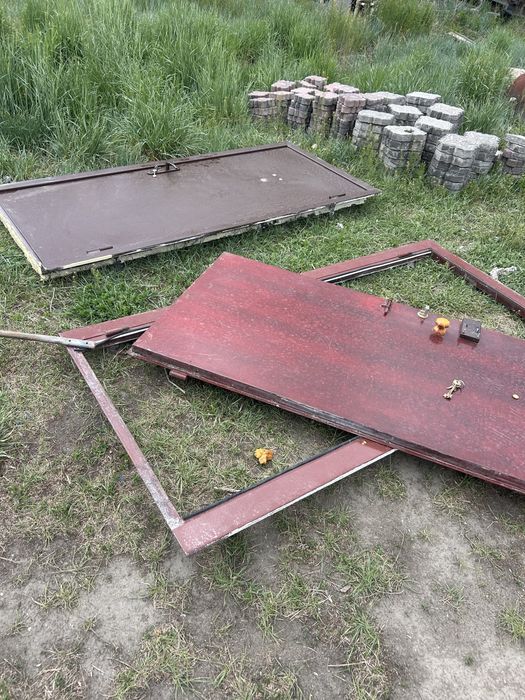 Продам металлические двери