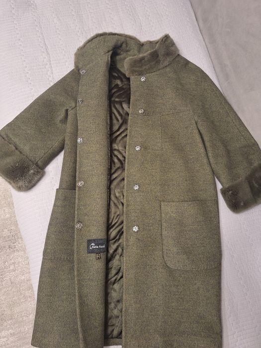 Пальто в цвете хаки