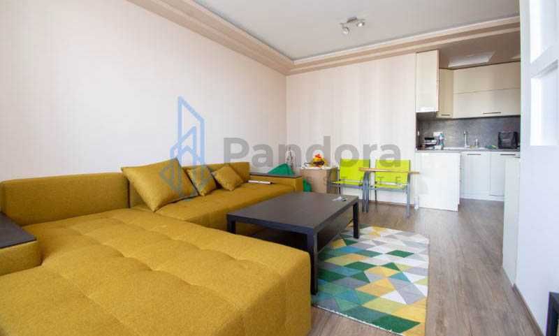 Тристаен апартамент под наем в кв. Младост 4