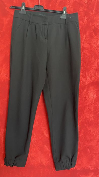Pantaloni negri eleganti marime 42 Motivi
