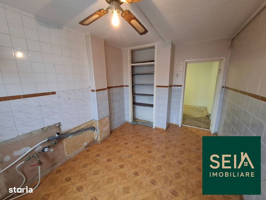 Apartament 3 camere decomandat – Str. Castanilor