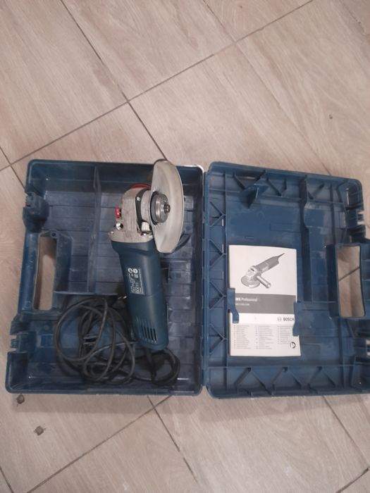 Polidisc Bosch GWS 1000 
Putere 1000 wați

Diametru 125 / 150 mm
Ne fo