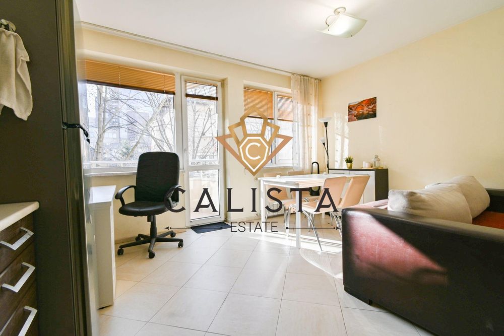 Дава се под наем Двустаен апартамент в София, Център - 62 кв.м за 697.17 € - Снимка #2