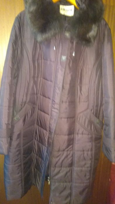 Пуховик, пихора, пальто, плащ.