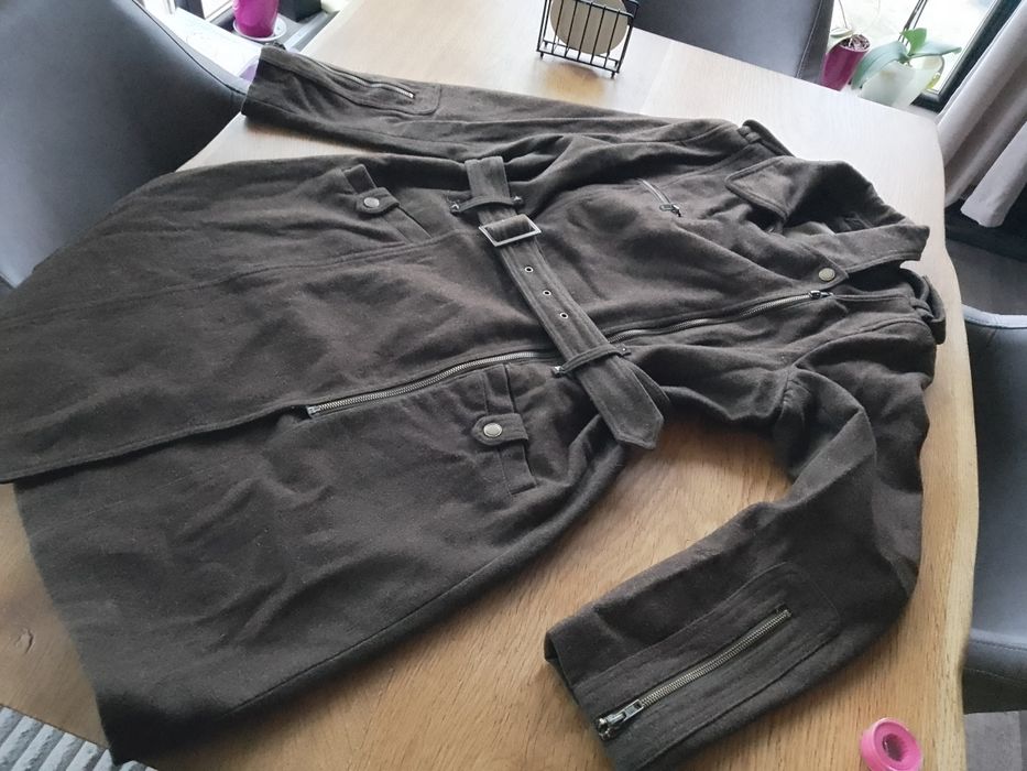 Вълнено маслено зелено палто размер 42, Л