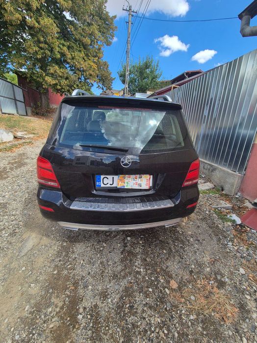 P.F.UNIC proprietar in Ro din 2017 vand autoturism  Mercedes-Benz GLK-200 CDi- dotari PREMIUM