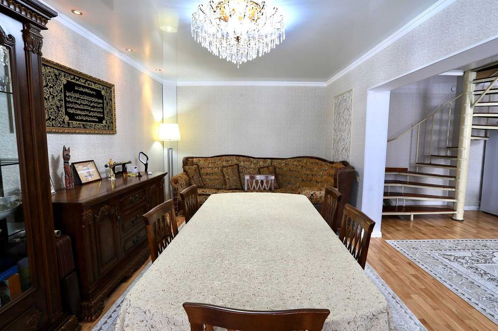 Дом, 188.6м², участок 8 сот.