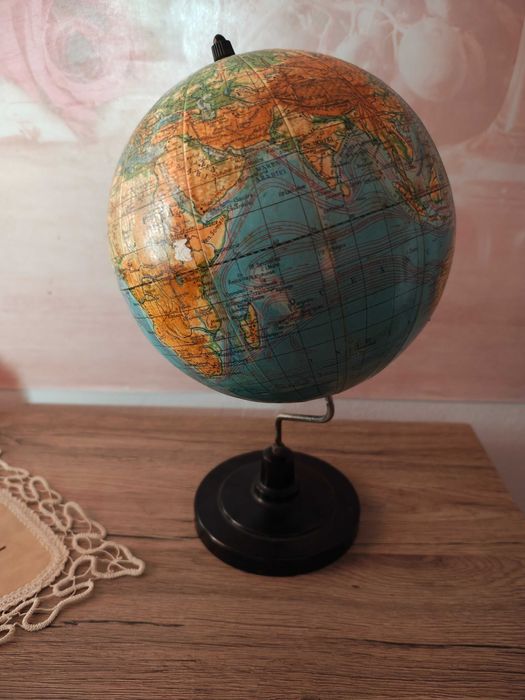 Glob pamantesc din vremea comunismului