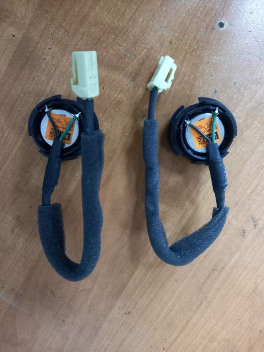 Динамики  Toyota JBL