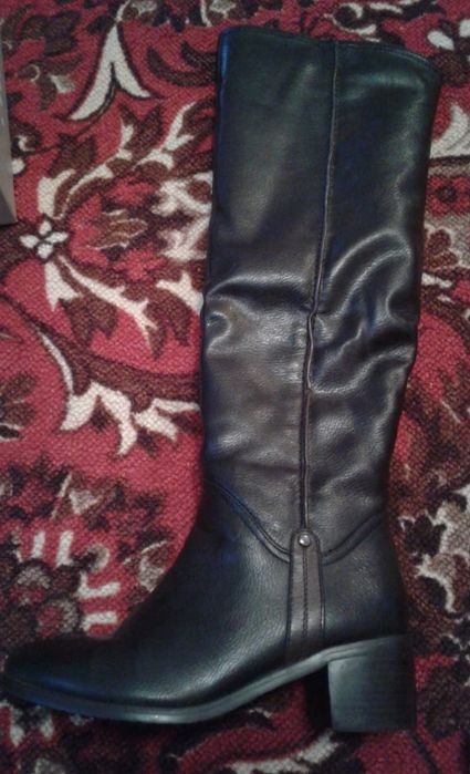 Продам ботфорты новые