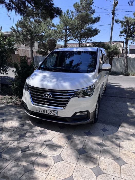 Hyundai Starex 2020 год,  бензин, пропан, каробка автомат