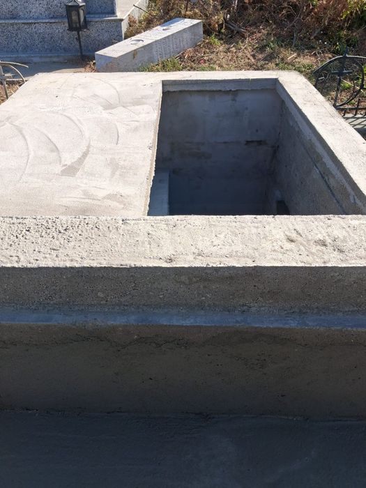 Loc de veci Cimitir Sineasca