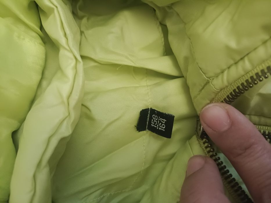 Продам детские куртки